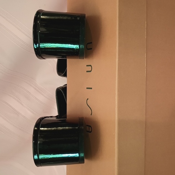 UNISA BLK Patent Leather w/Buckle and  Block Heel - Picture 6 of 9